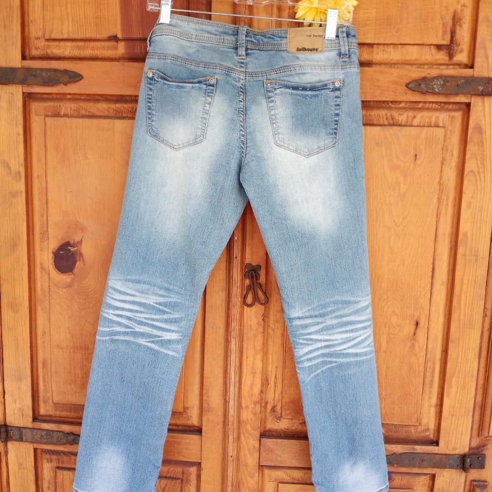 Dollhouse light wash jeans - Picture 2 of 12